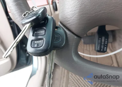 2002 Toyota Camry Xle z USA, uszkodzony, nr VIN 4T1BE30K22U611331